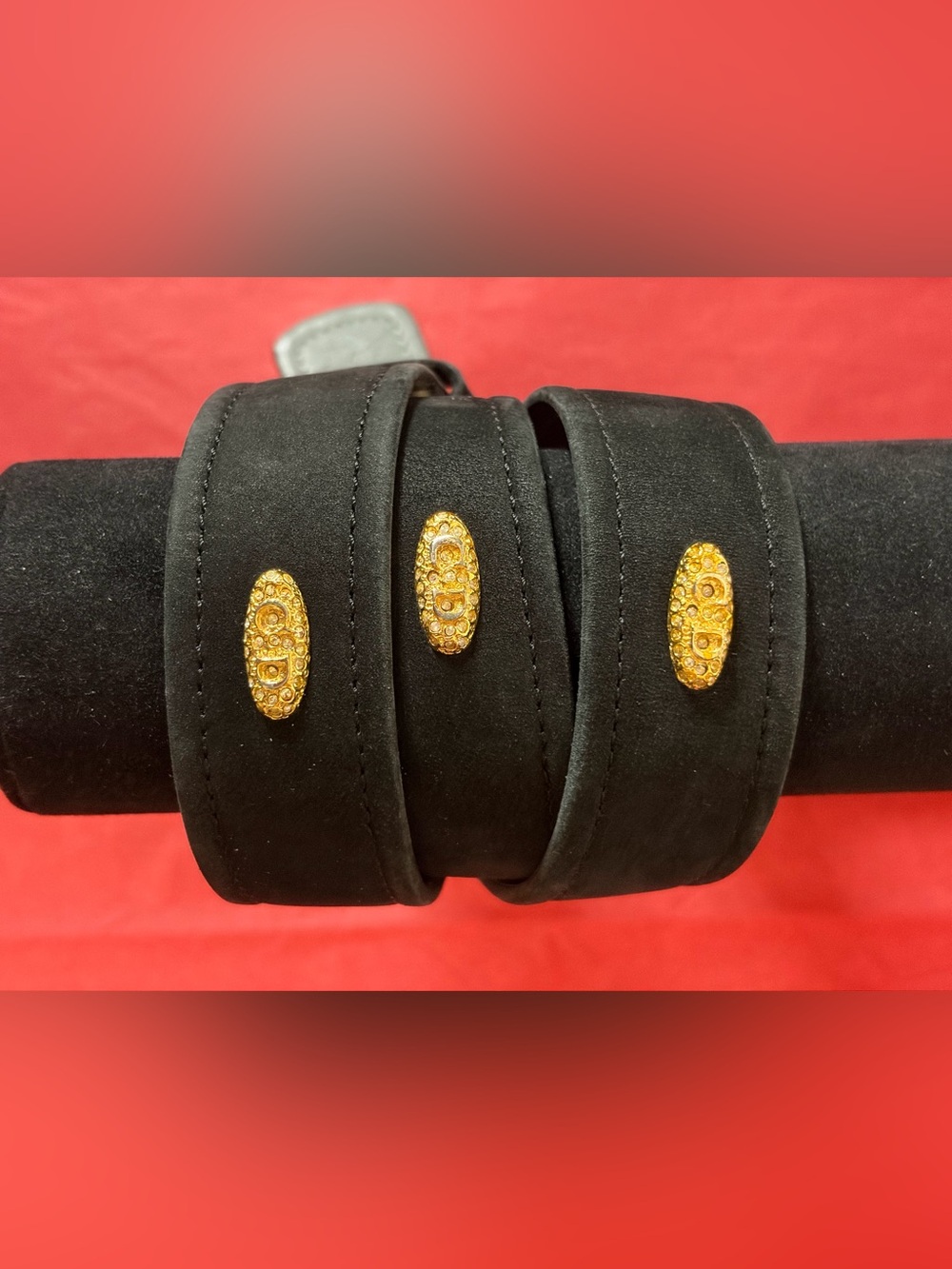 Vintage Christian Dior velveteen black belt with gold tone ovals ‘CD’ embossed - Picture 5 of 12